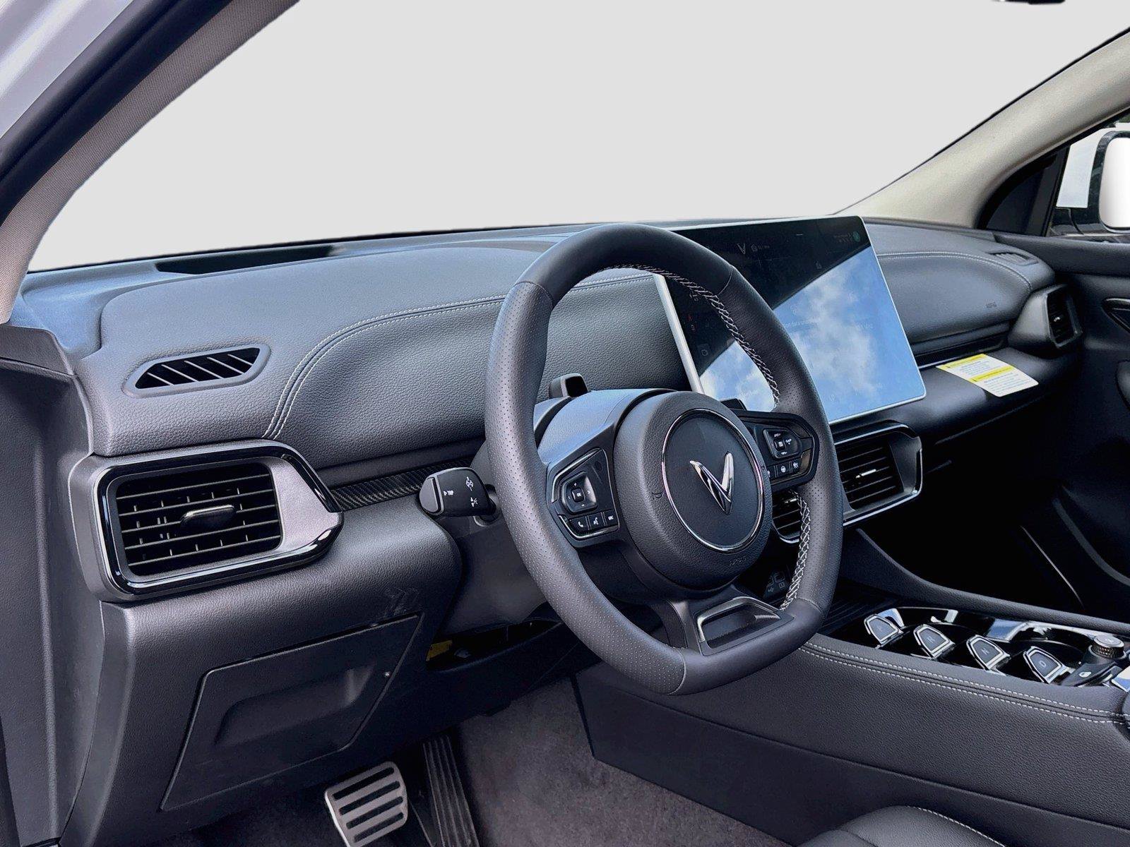 New 2027 VinFast VF 8 Eco AWD/4WD image 9