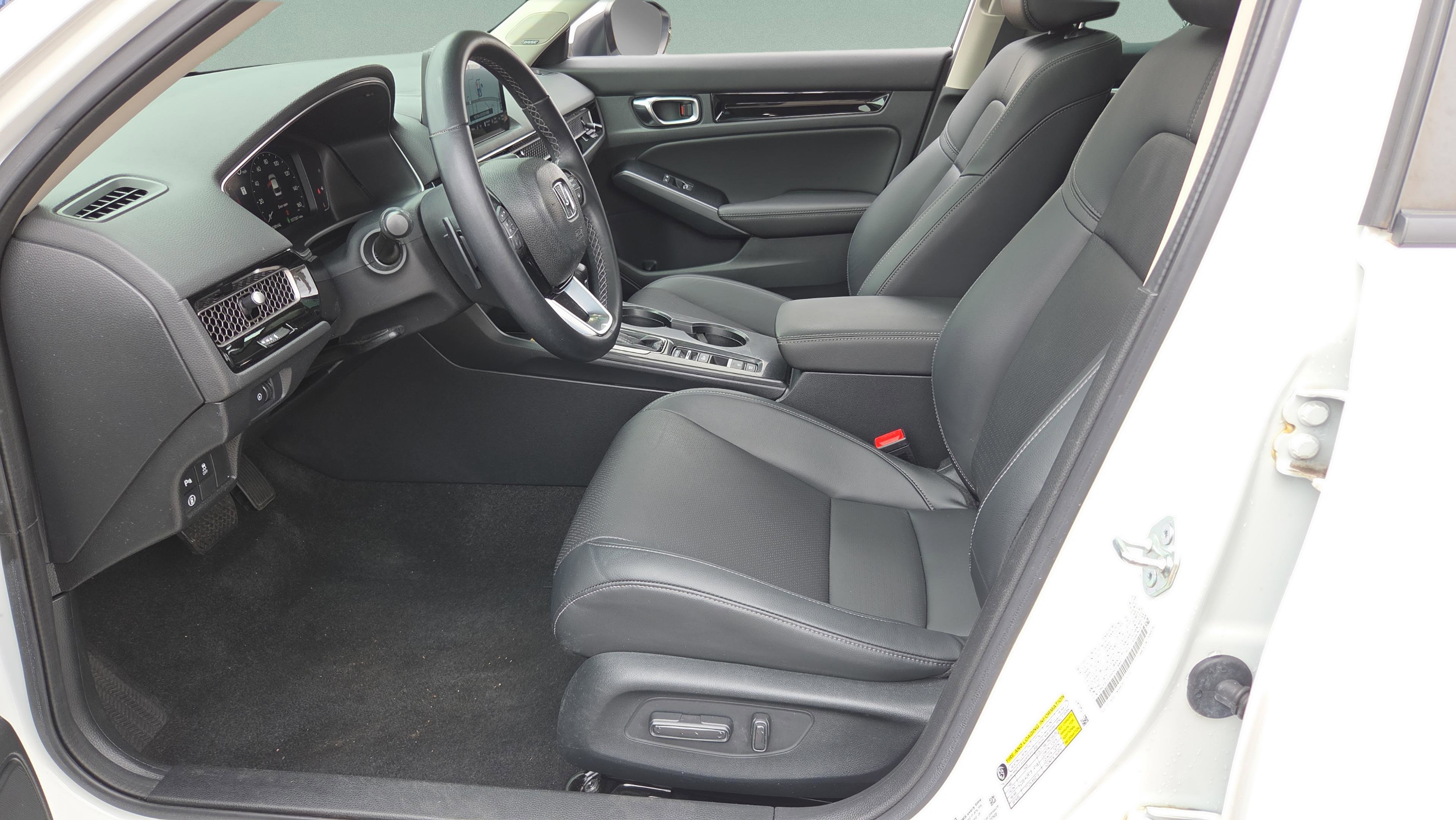 Used 2023 Honda Civic Touring image 12