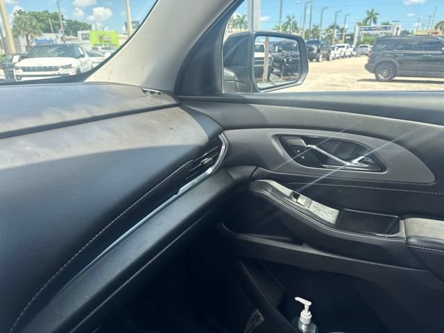 Used 2021 Chevrolet Traverse LS FWD image 13