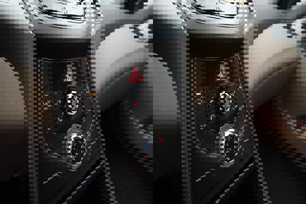 Used 2016 Hyundai Elantra SE image 19