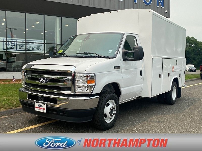 New 2027 Ford E-350 and Econoline 350 Super Duty w/ Power Equipment Group RWD image 1