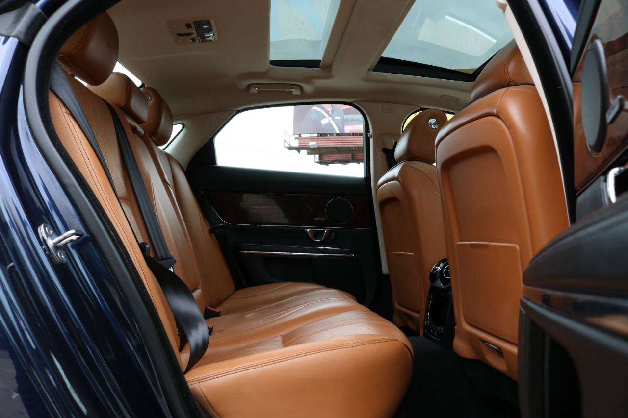 Used 2017 Jaguar XJ R-Sport AWD/4WD image 46