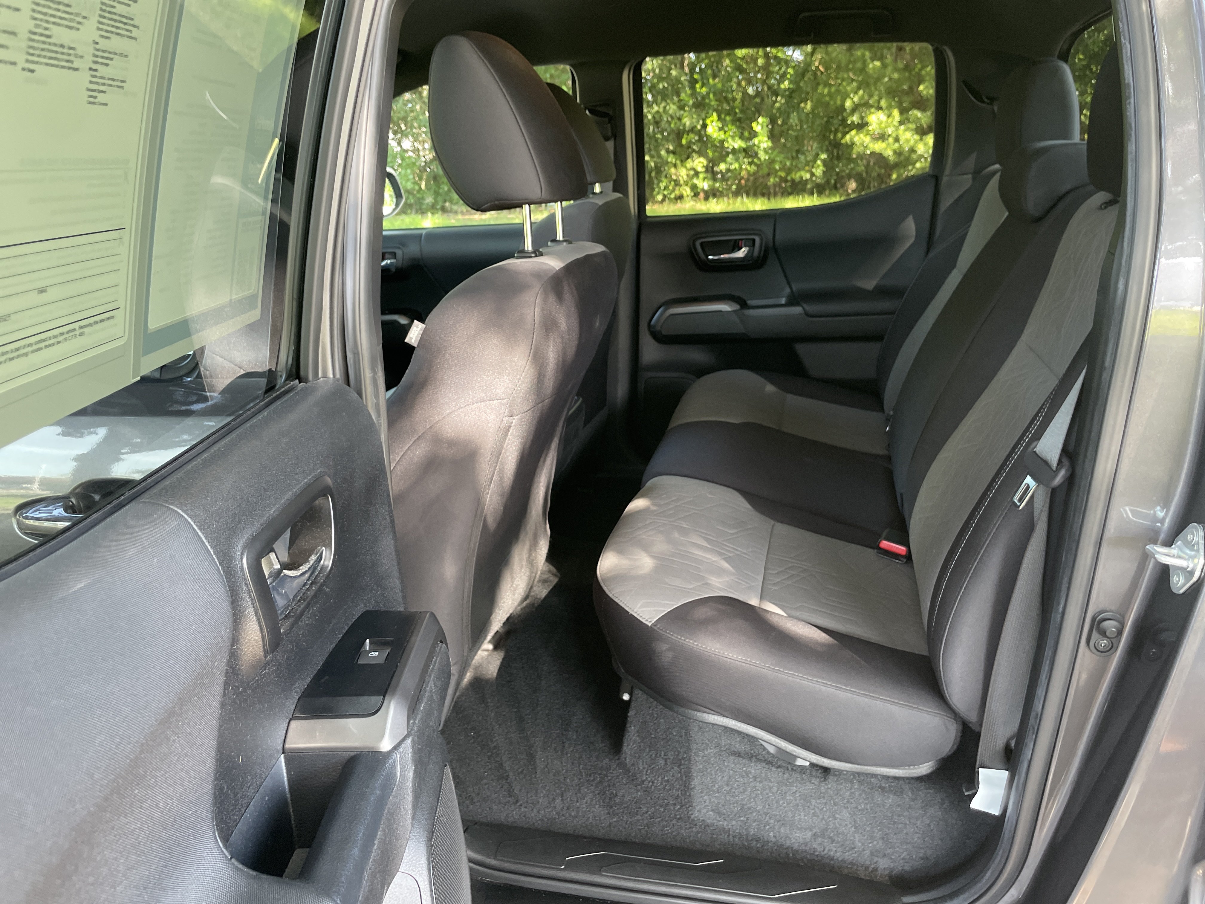 Used 2022 Toyota Tacoma TRD Sport w/ Technology Package AWD/4WD image 29