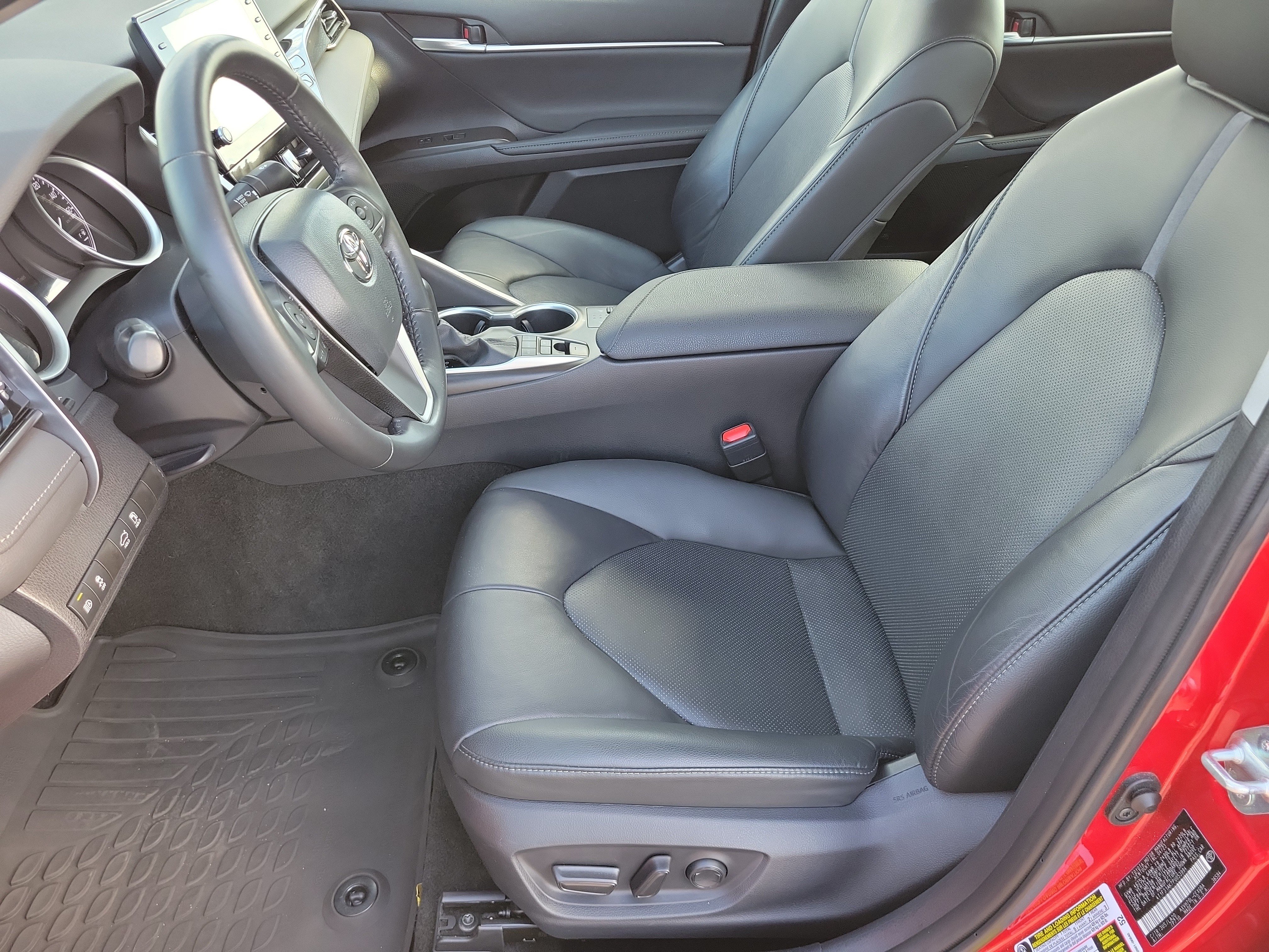 Used 2023 Toyota Camry XLE FWD image 9