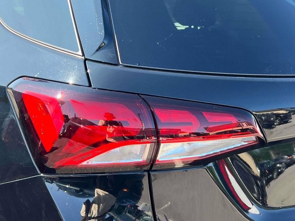 Used 2023 Chevrolet Equinox LT AWD/4WD image 10
