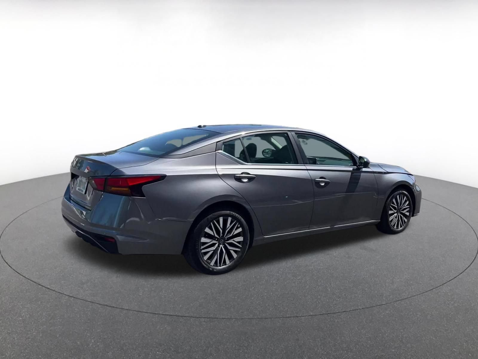 Used 2026 Nissan Altima 2.5 SV FWD image 15