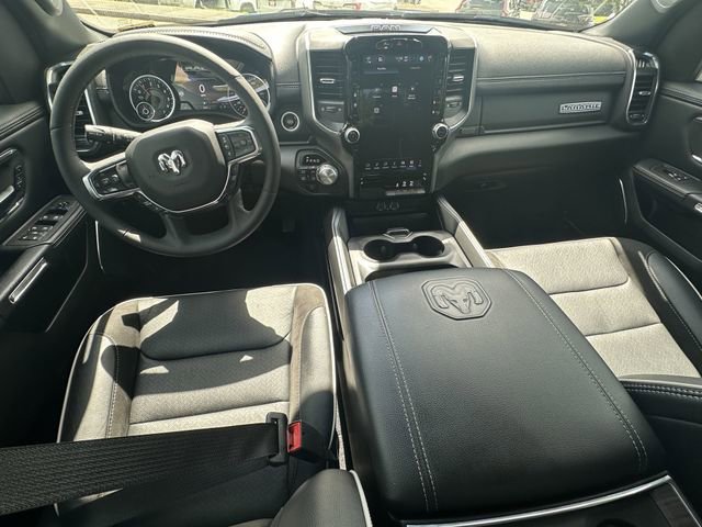 Used 2025 RAM 1500 Laramie AWD/4WD image 22