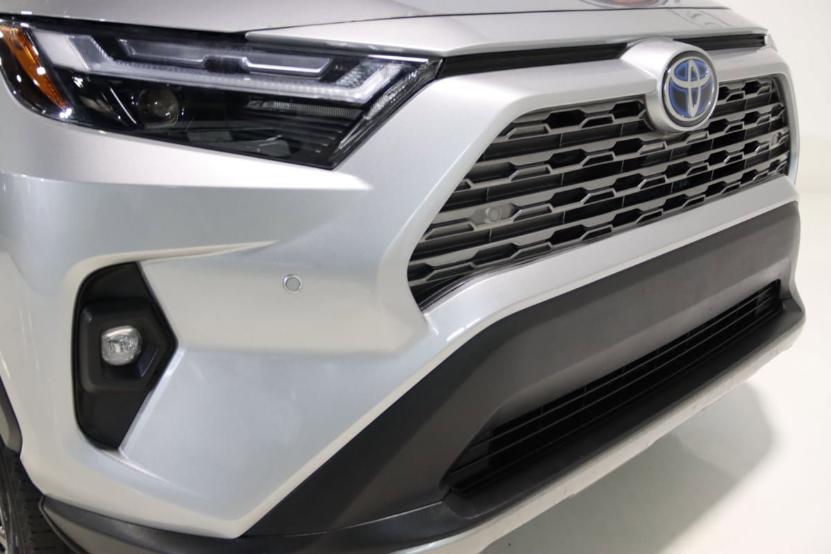 Used 2022 Toyota RAV4 Limited AWD/4WD image 22