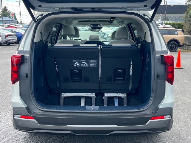 Certified 2026 Kia Carnival SX w/ SX Dark Edition Package FWD image 12
