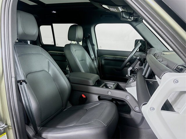 Used 2024 Land Rover Defender 110 S image 30