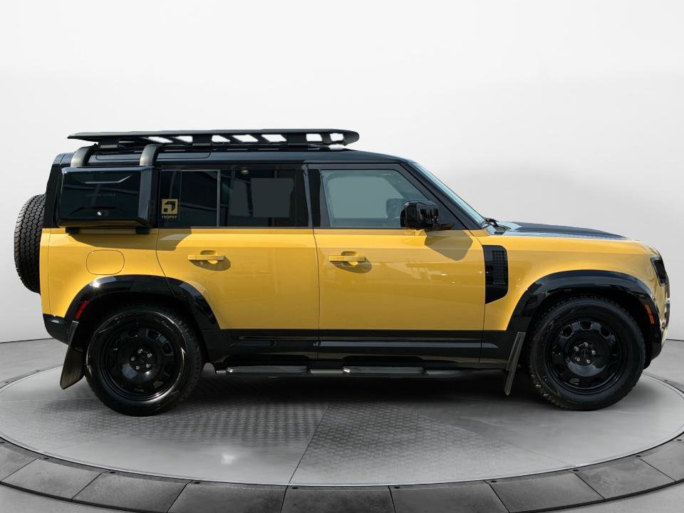 New 2026 Land Rover Defender 110 Trophy Edition AWD/4WD image 5