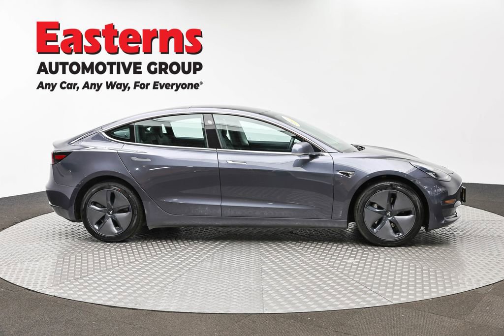Used 2019 Tesla Model 3 Standard Range RWD image 4