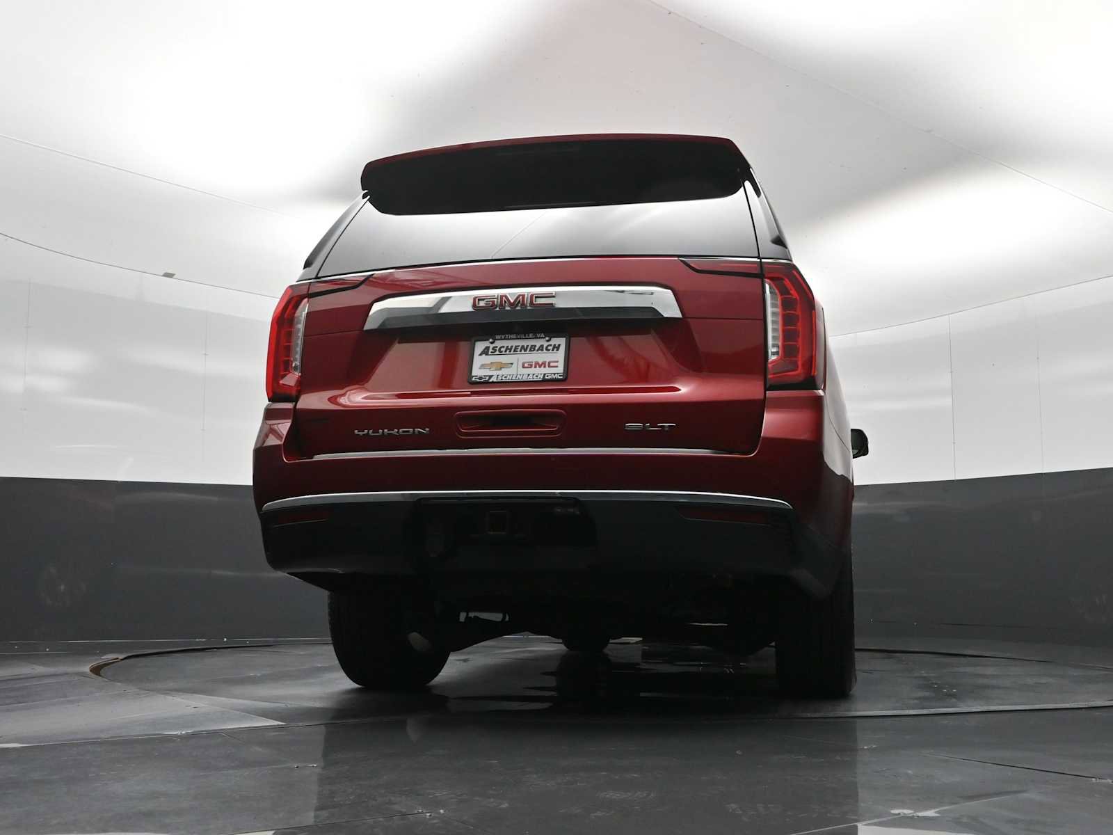 Used 2023 GMC Yukon XL SLT w/ SLT Premium Package image 38