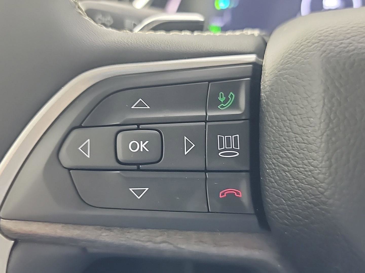 Used 2022 Jeep Grand Cherokee Limited 4xe image 28