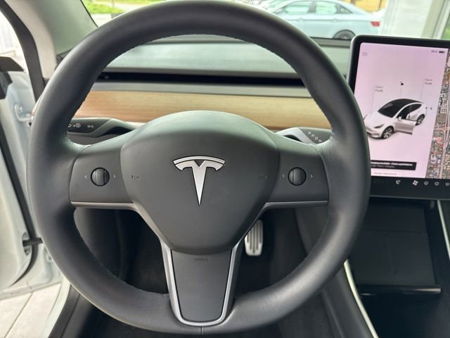Used 2020 Tesla Model Y Long Range image 15