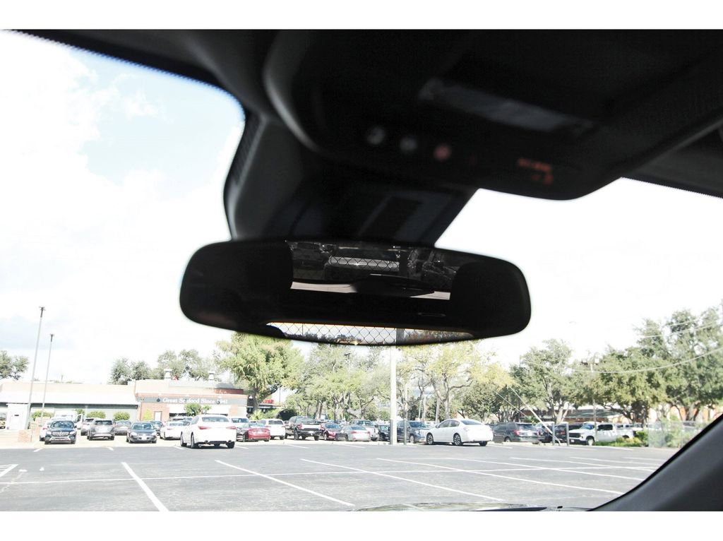 Used 2025 Chevrolet Equinox LT image 25