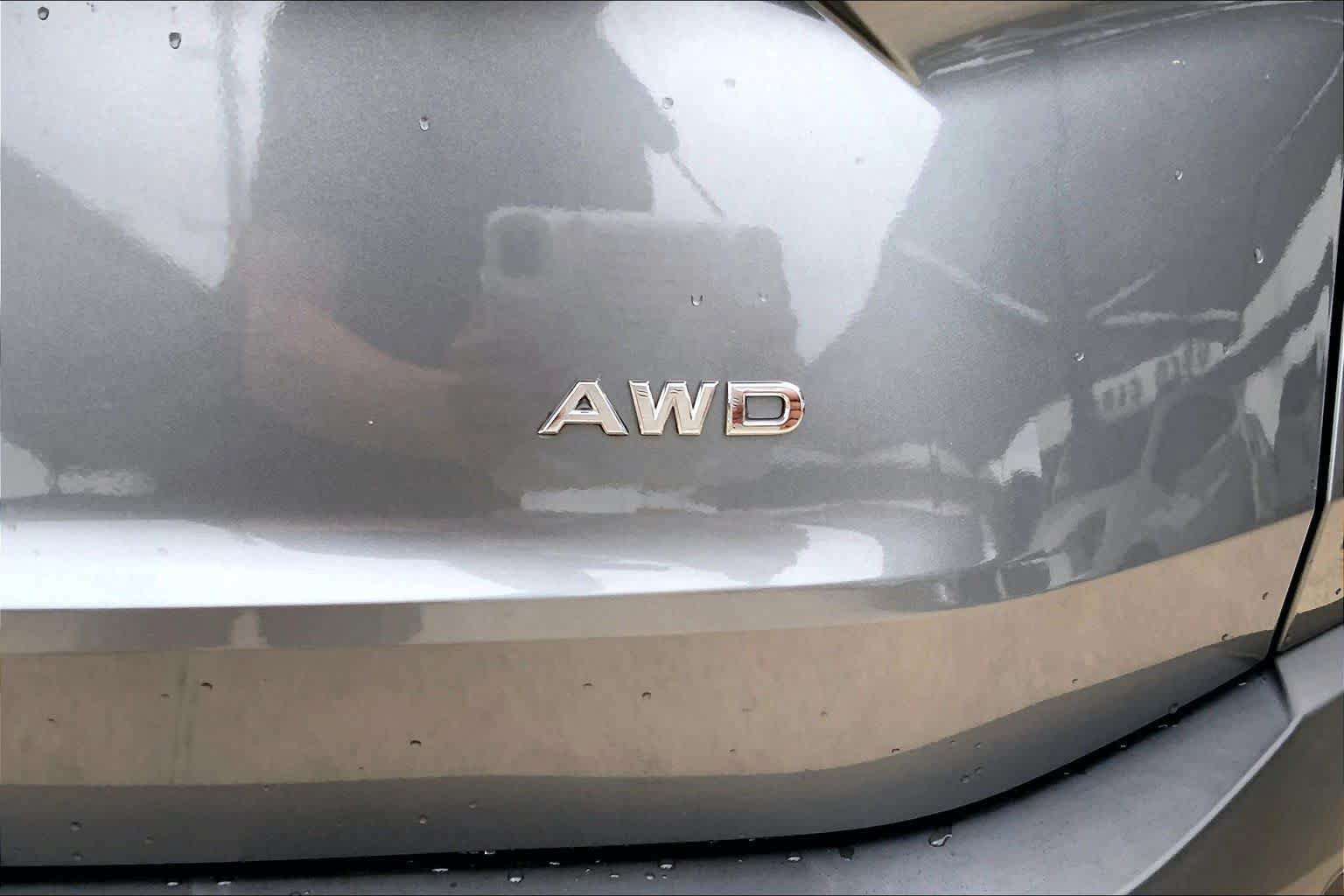 Used 2021 Nissan Rogue S AWD/4WD image 10