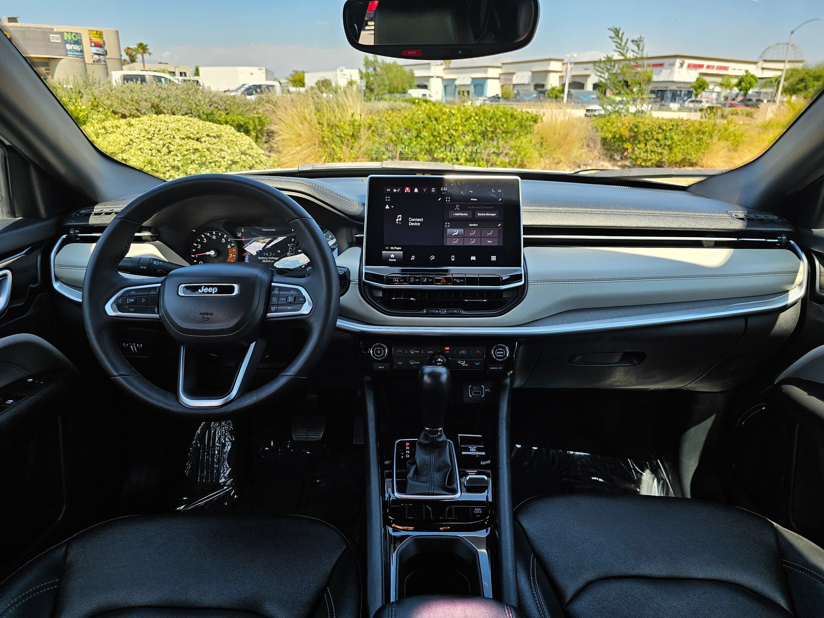 Used 2025 Jeep Compass Limited AWD/4WD image 21