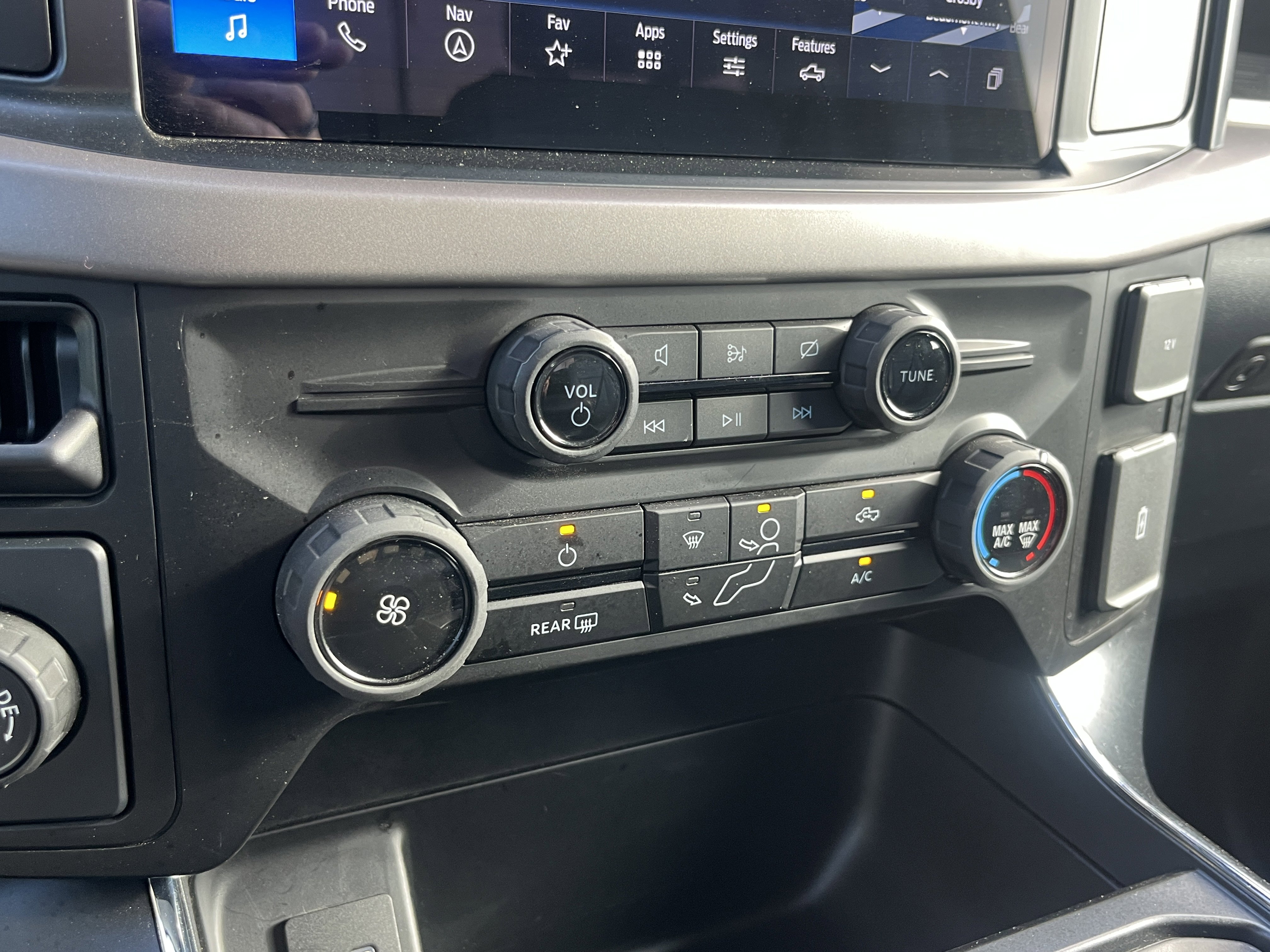 Used 2024 Ford F150 XL w/ Equipment Group 103A High RWD image 25