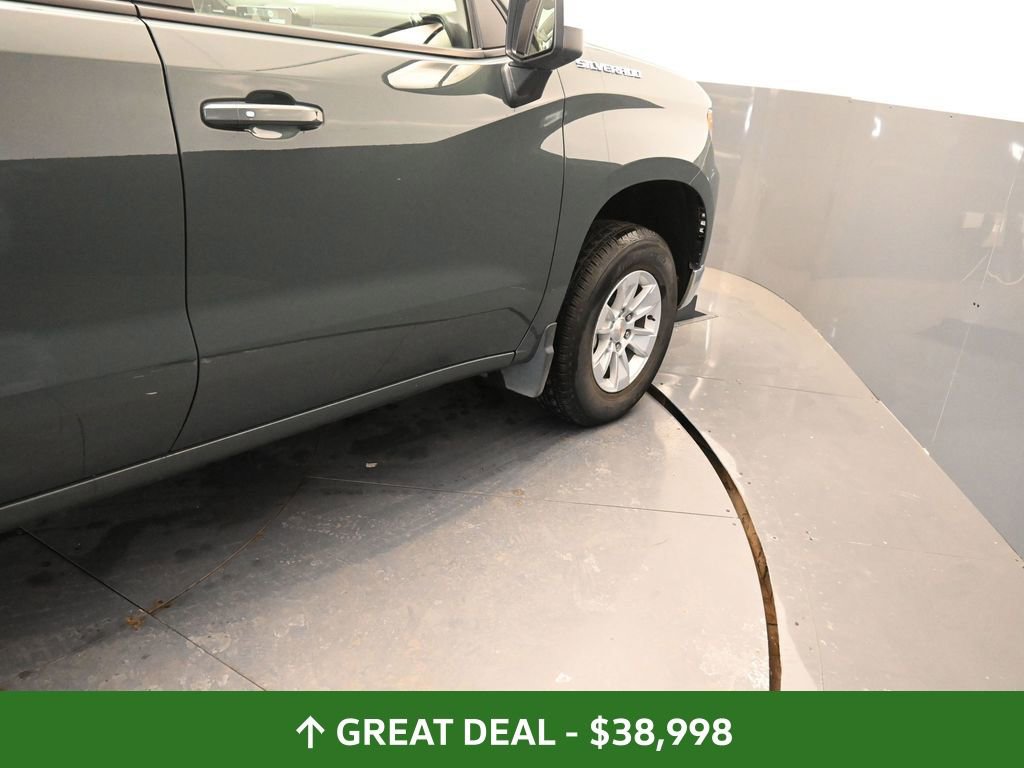 Used 2025 Chevrolet Silverado 1500 LT image 25