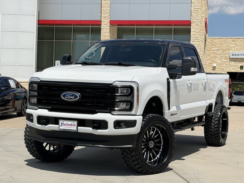 Used 2023 Ford F250 Lariat w/ Sport Appearance Package AWD/4WD image 2