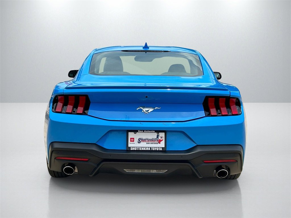 Used 2024 Ford Mustang Premium image 6