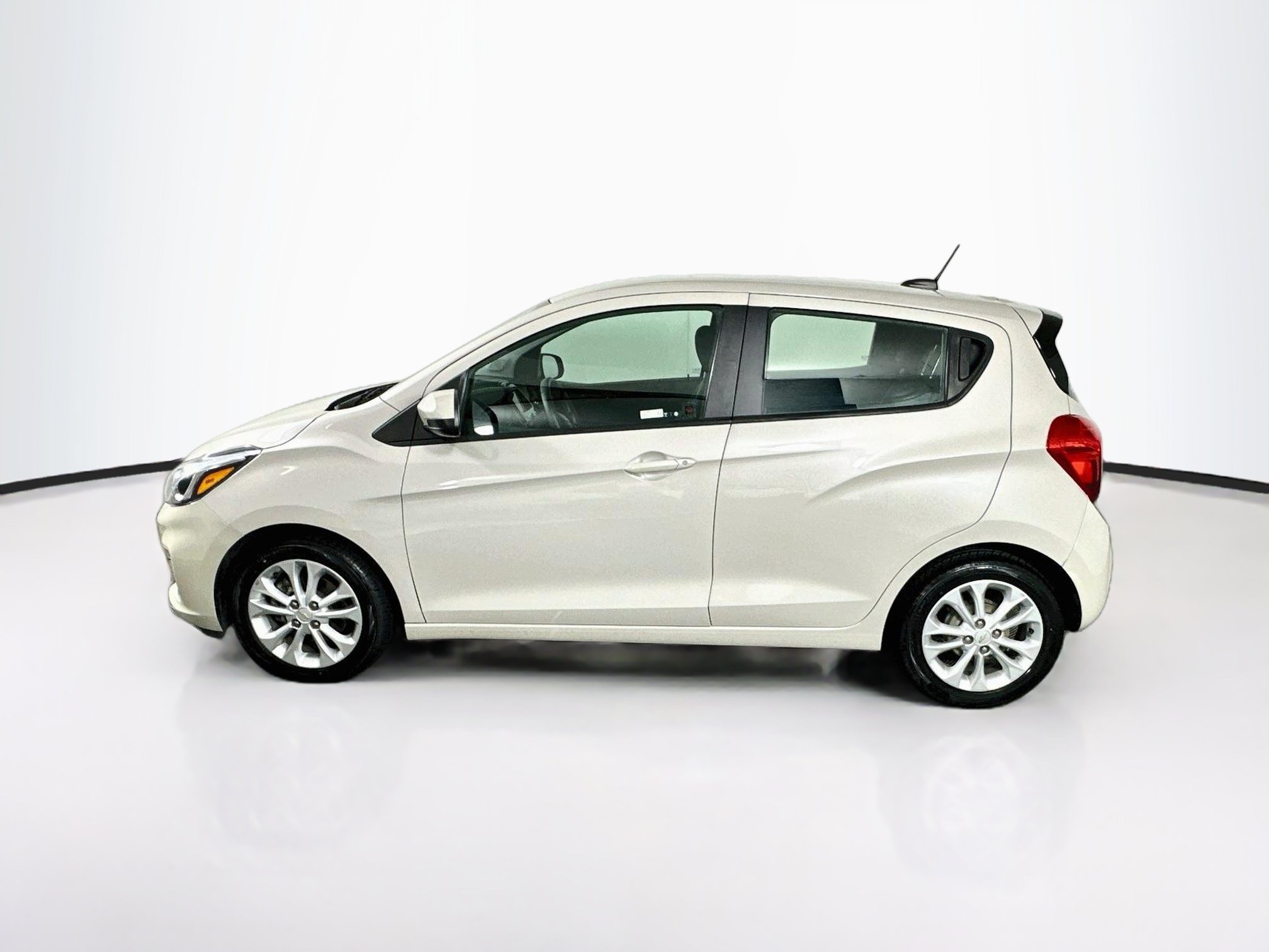 Used 2021 Chevrolet Spark LT FWD image 4