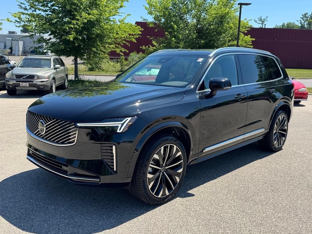 Certified 2025 Volvo XC90 B5 Plus AWD/4WD image 1