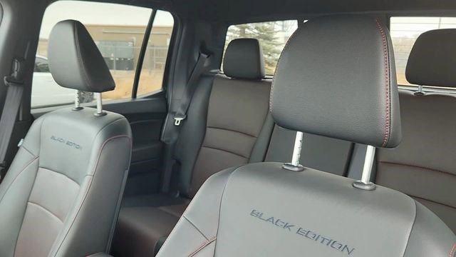 Used 2025 Honda Ridgeline Black Edition image 10
