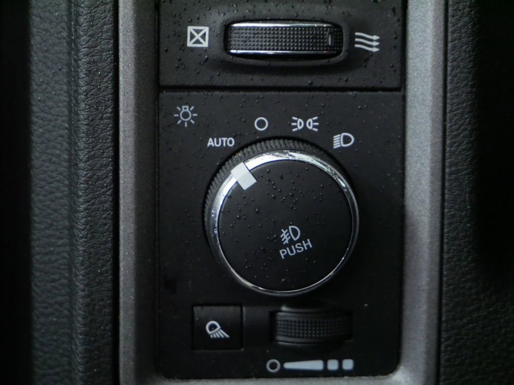 Used 2018 RAM 1500 Express w/ Express Value Package image 24