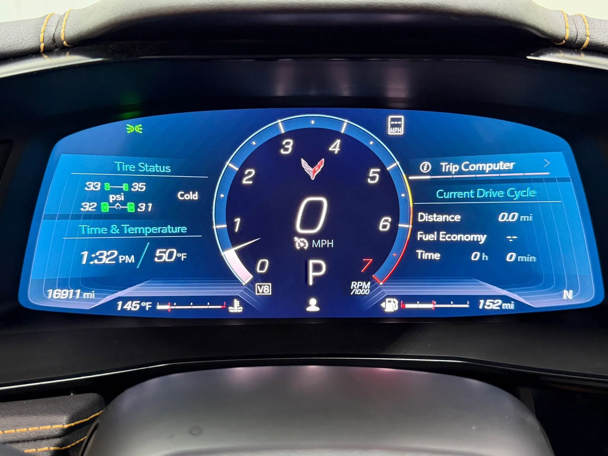 Used 2022 Chevrolet Corvette Stingray Preferred Cpe w/ Body-Color Dual Roof Package image 38