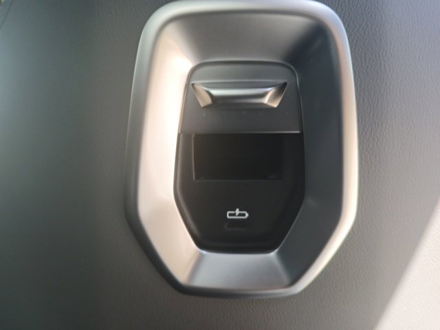 New 2026 BMW 740i xDrive AWD/4WD image 15