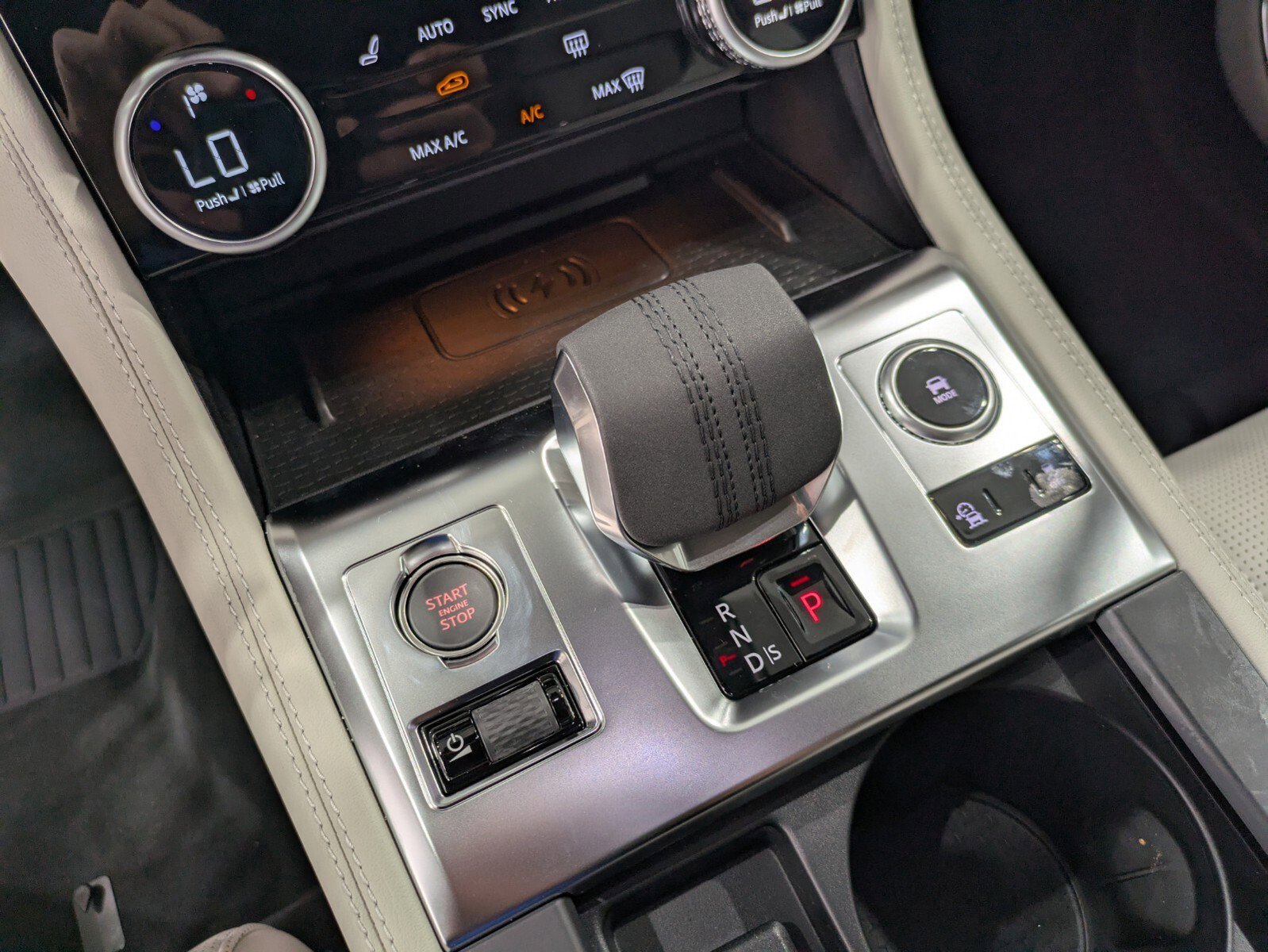 New 2026 Jaguar F-PACE R-Dynamic S image 18