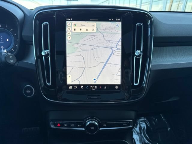 Certified 2025 Volvo XC40 B5 Core AWD/4WD image 25