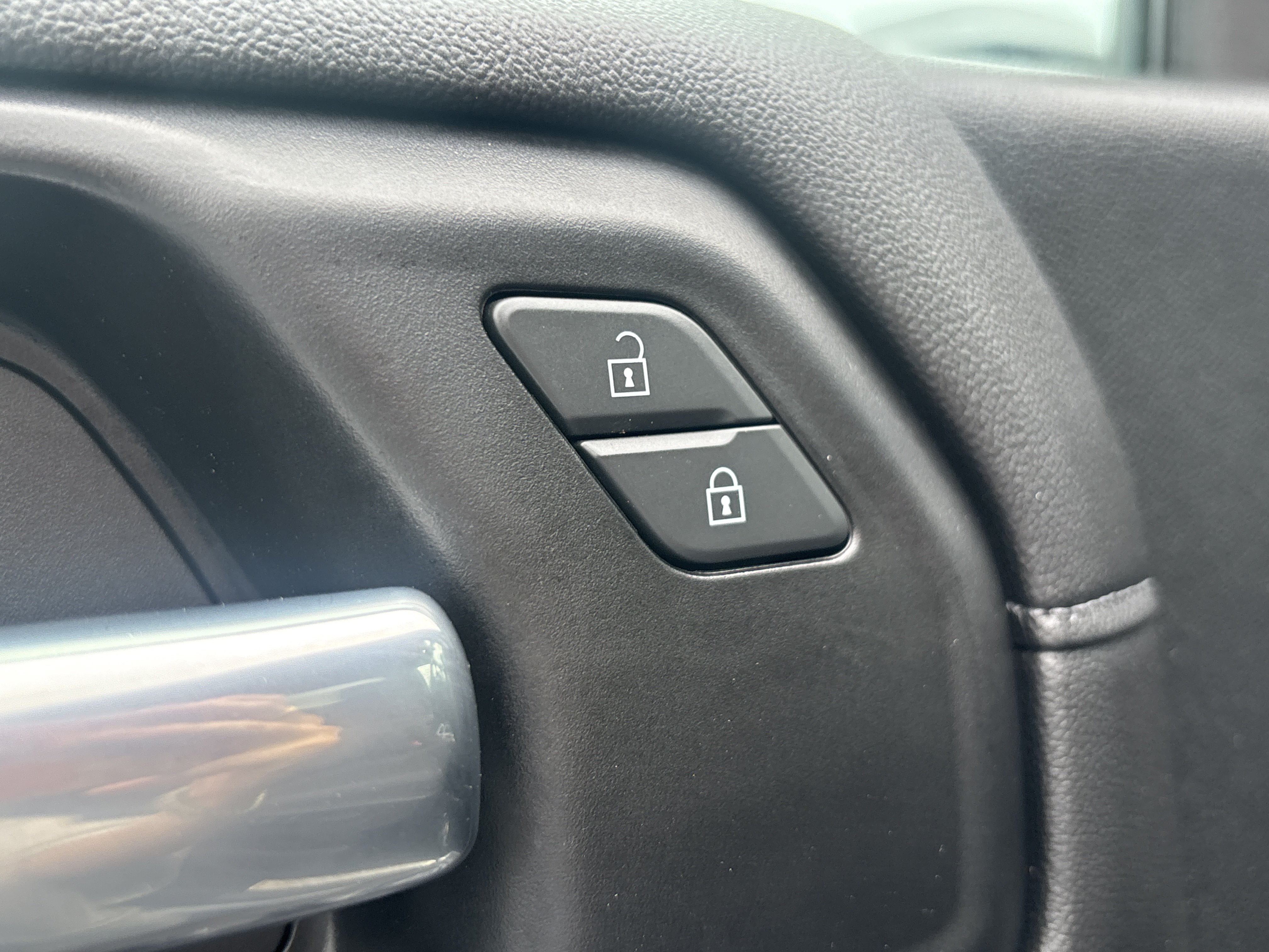 Used 2021 Chevrolet Silverado 1500 LT Trail Boss w/ Convenience Package II AWD/4WD image 34