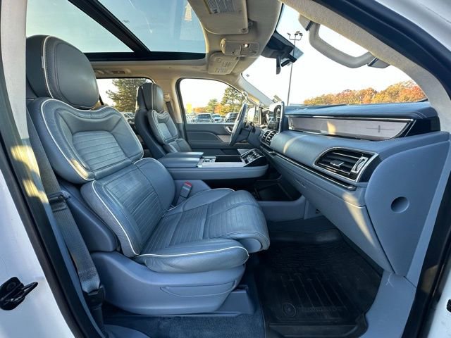 Used 2021 Lincoln Navigator L Black Label w/ Cargo Convenience Package image 30