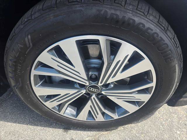 Used 2023 Audi Q4 e-tron Premium Plus w/ Premium Plus RWD image 9