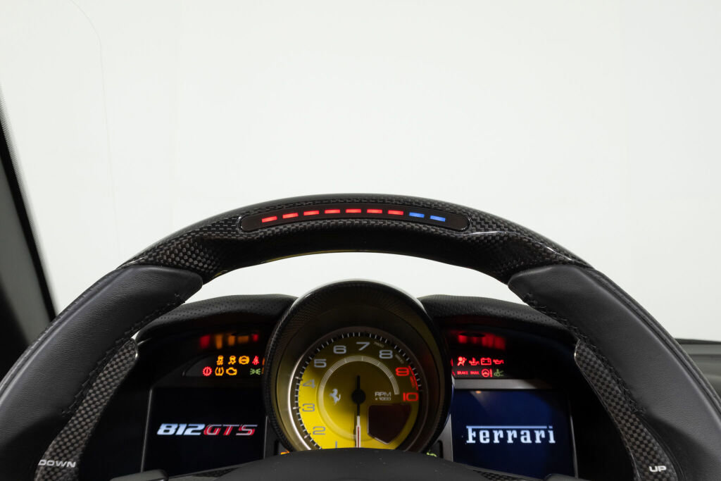 Used 2023 Ferrari 812 GTS image 38