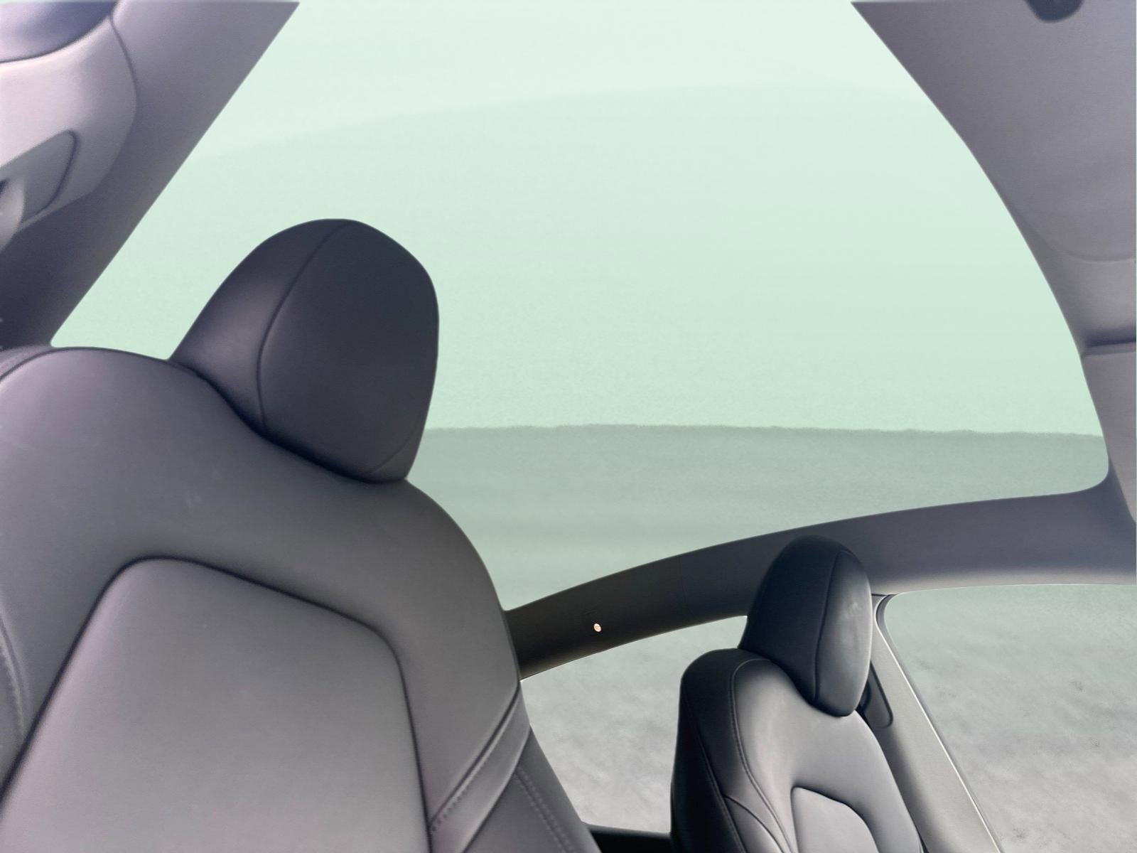 Used 2023 Tesla Model Y Long Range image 17