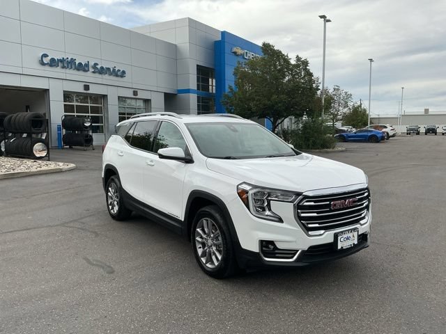 Used 2024 GMC Terrain SLT