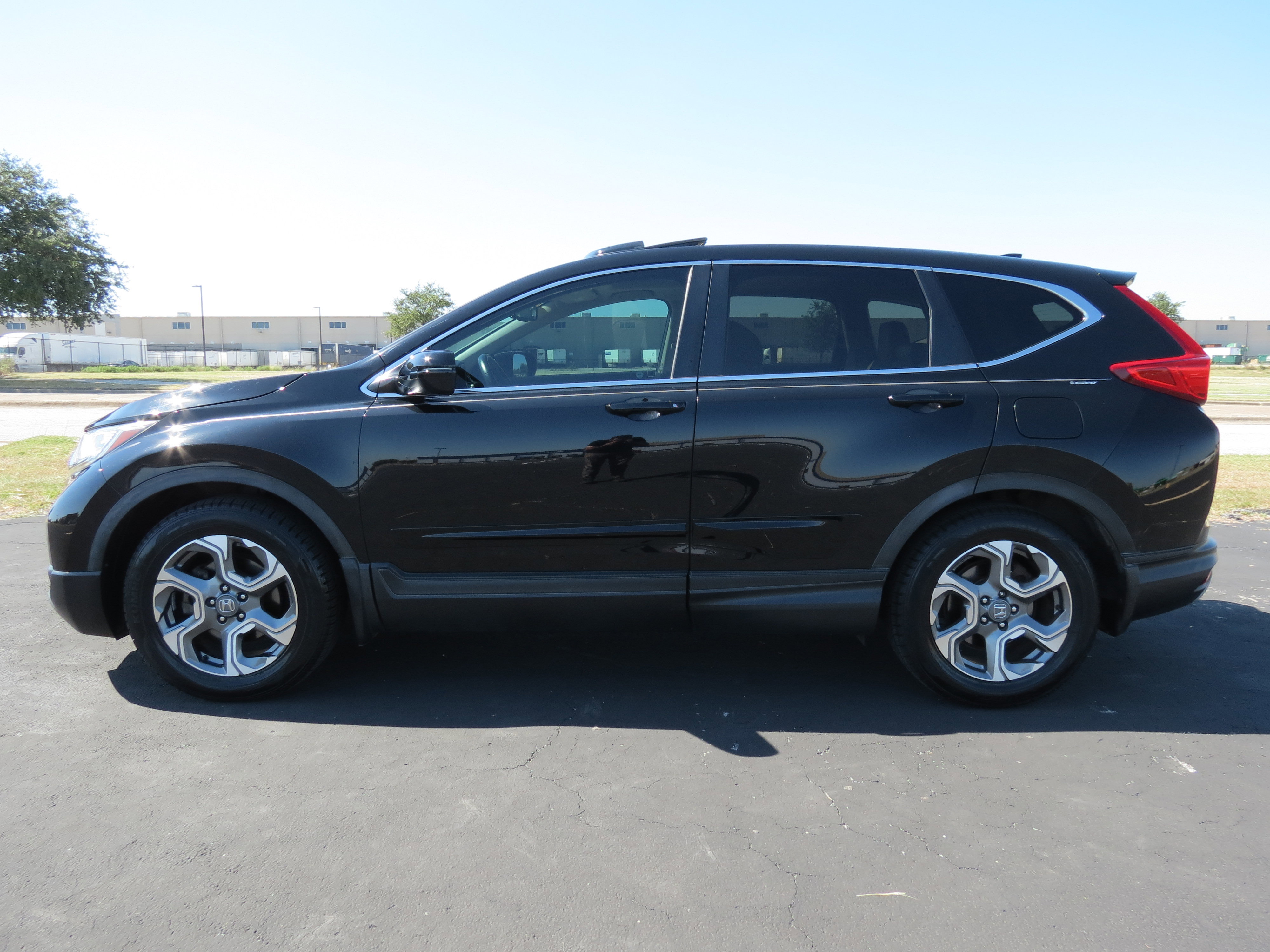 Used 2017 Honda CR-V EX-L image 3
