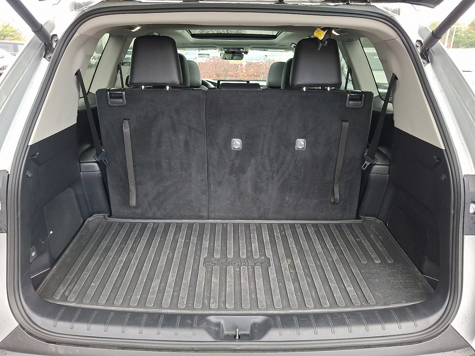 Used 2024 Toyota Grand Highlander Limited image 33