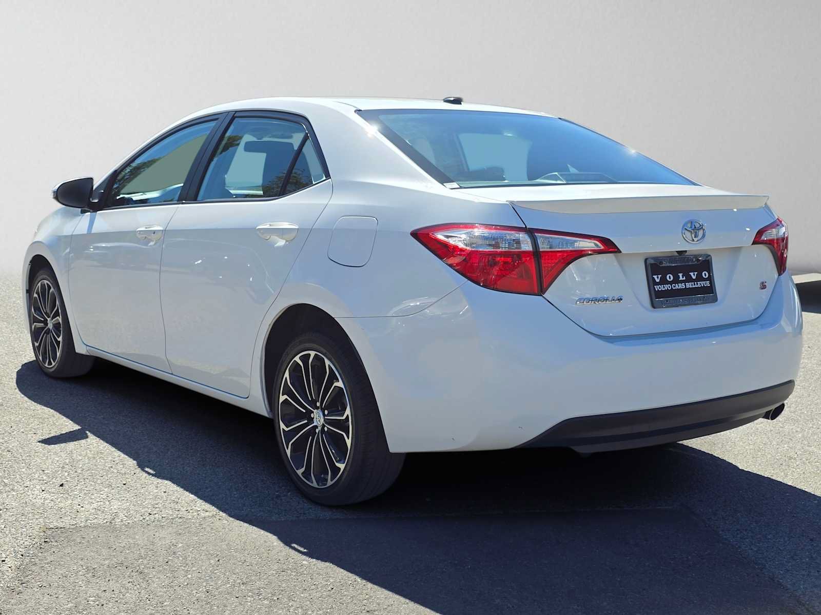 Used 2015 Toyota Corolla S Premium FWD image 5