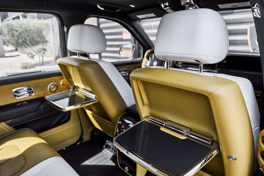 Used 2026 Rolls-Royce Cullinan Black Badge image 46