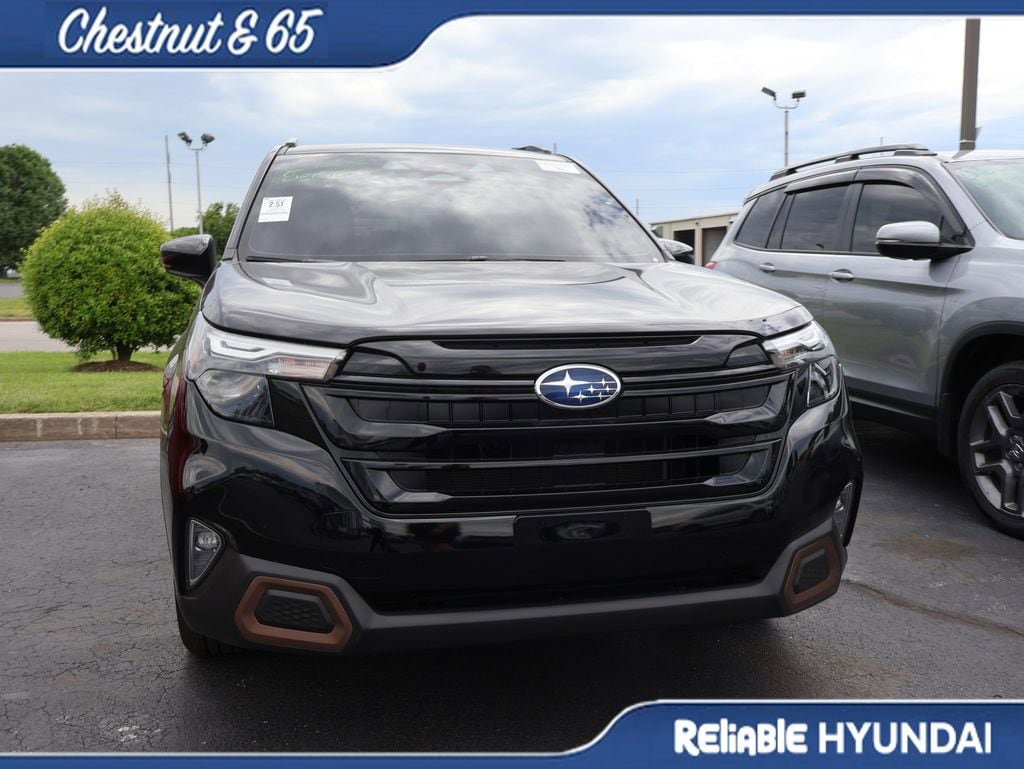 Used 2025 Subaru Forester Sport w/ Popular Package #1 AWD/4WD image 5