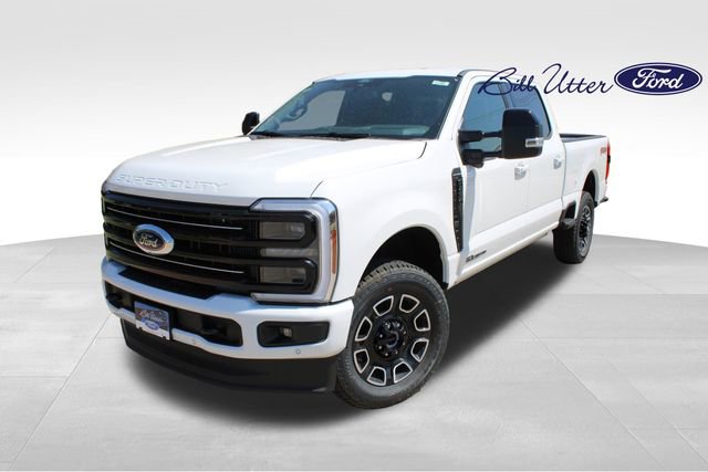 New 2025 Ford F250 Platinum w/ FX4 Off-Road Package