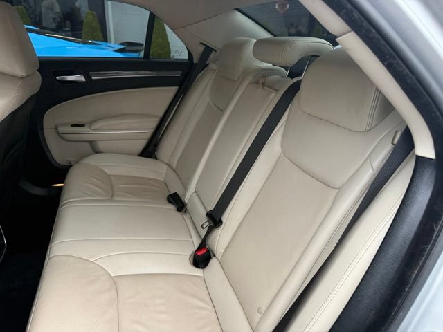 Used 2020 Chrysler 300 Touring L w/ Quick Order Package 2EF RWD image 10