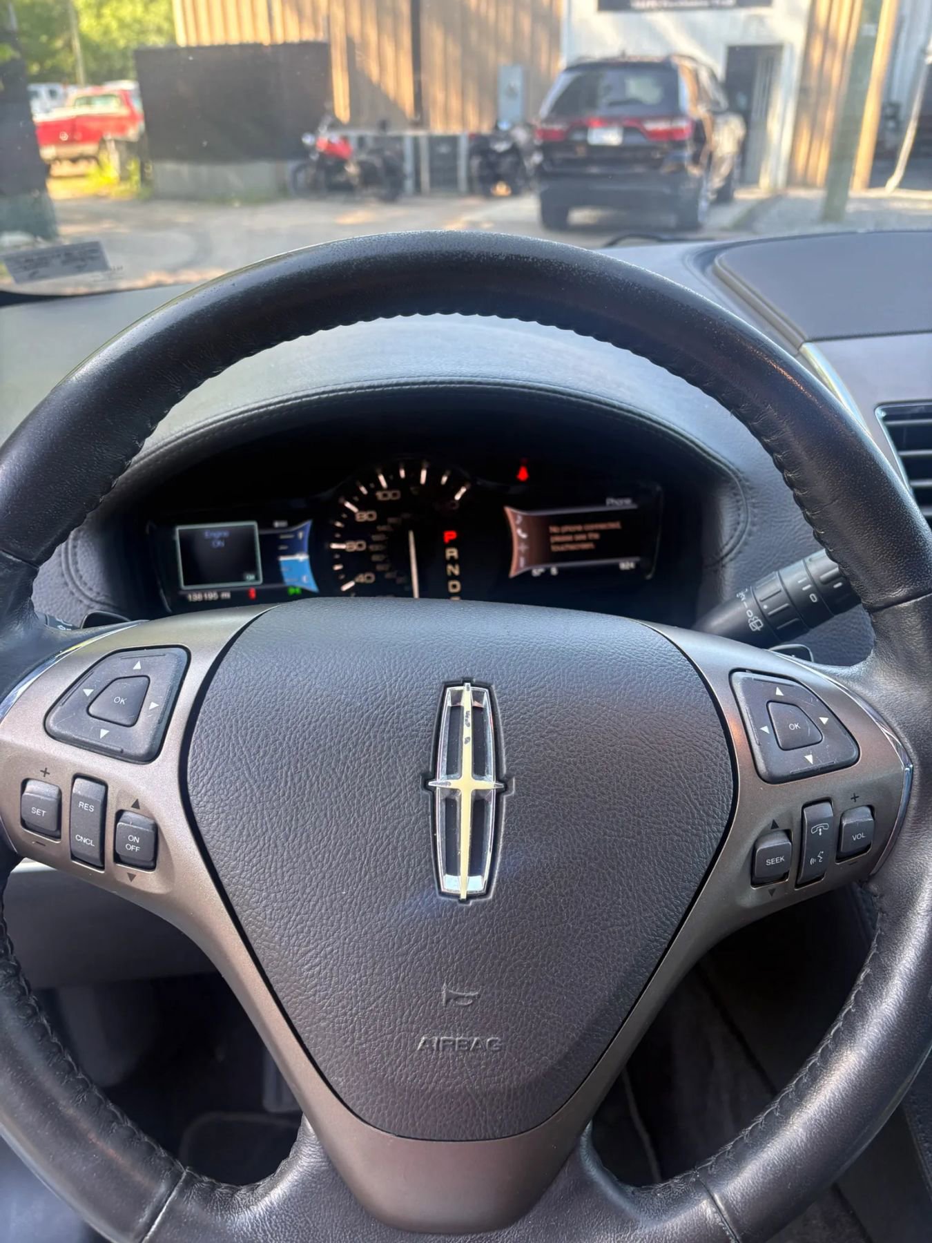 Used 2013 Lincoln MKX AWD image 19