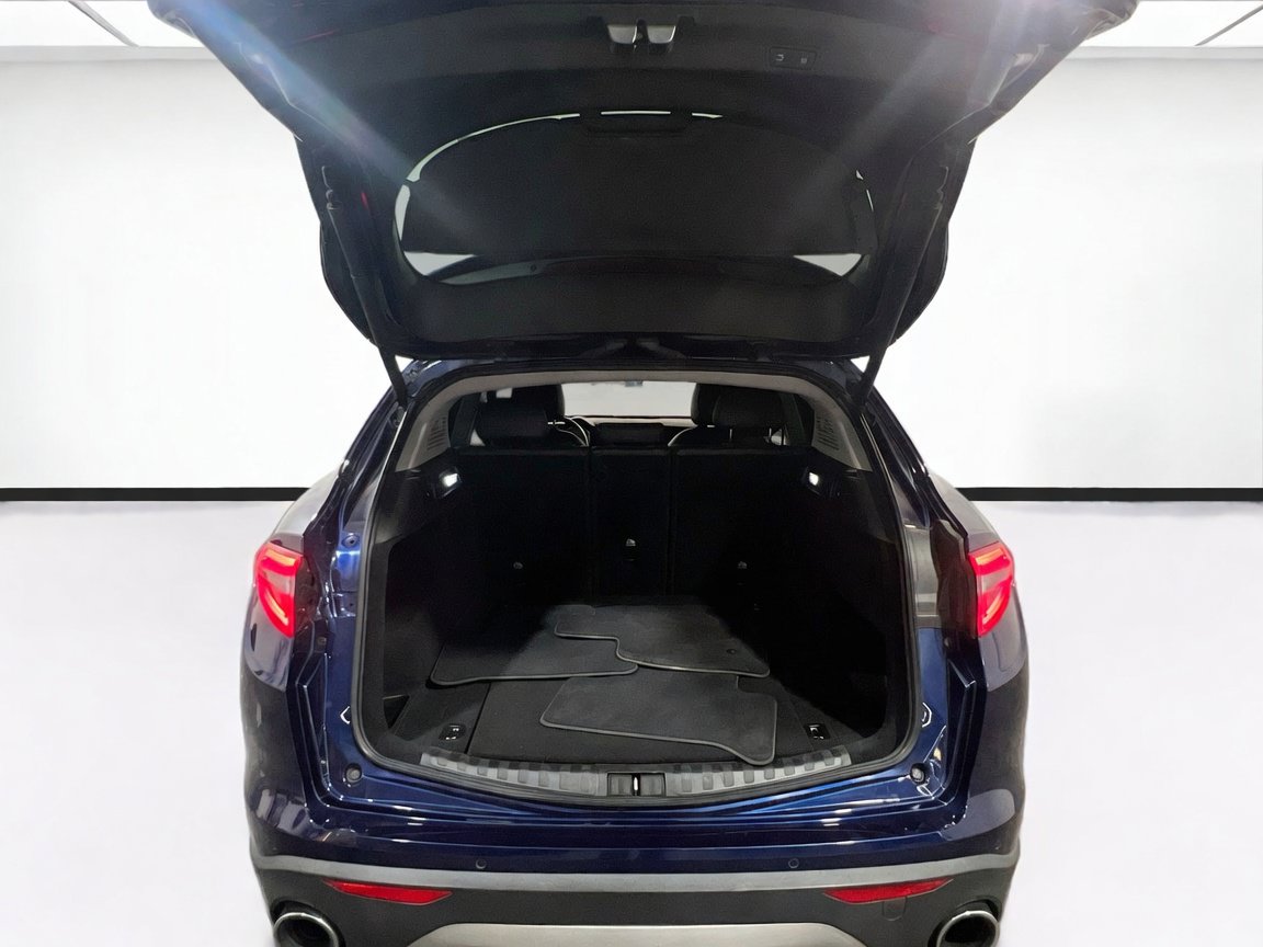 Used 2019 Alfa Romeo Stelvio RWD image 19