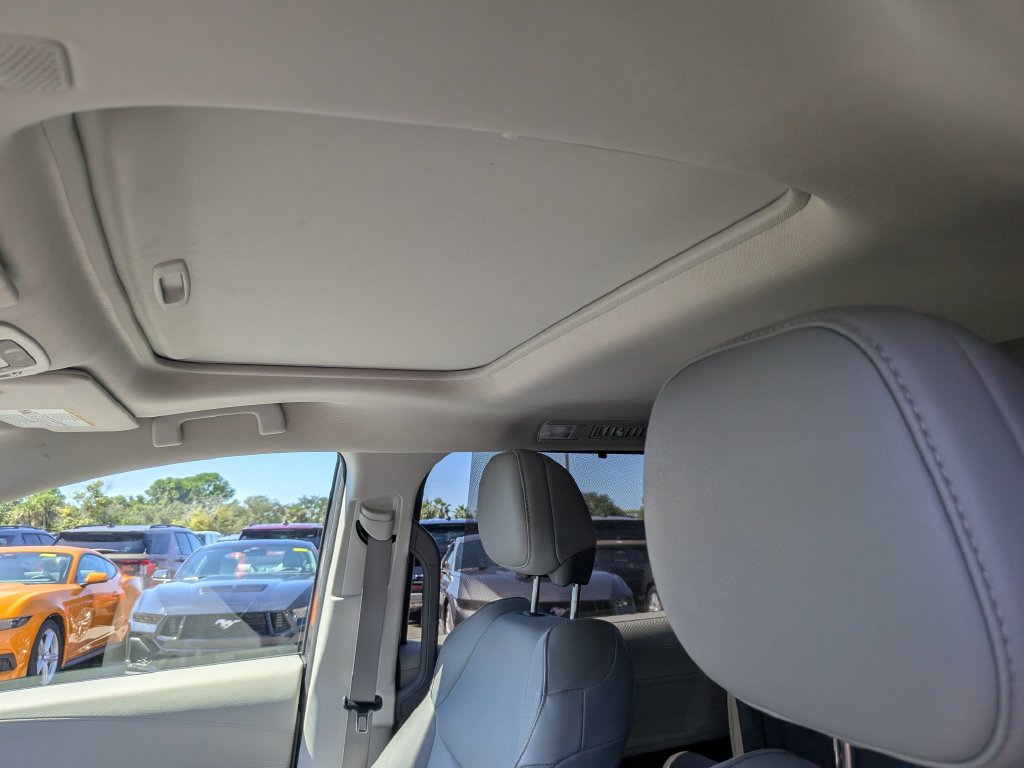 Used 2022 Toyota Sienna XLE FWD image 23